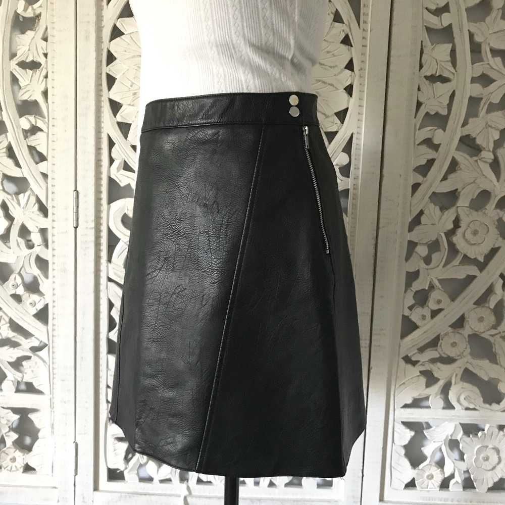 Zara - Vegan Leather Skirt